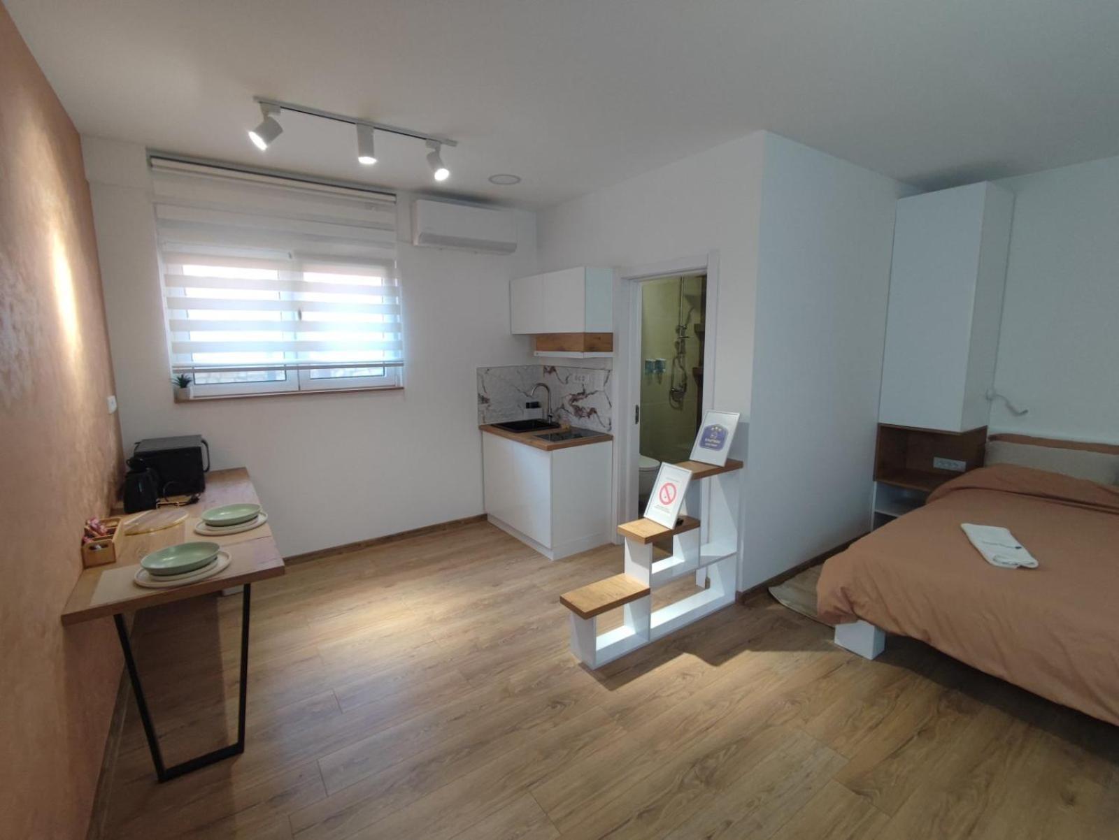 Apartmani Happy House Surčin Exterior foto