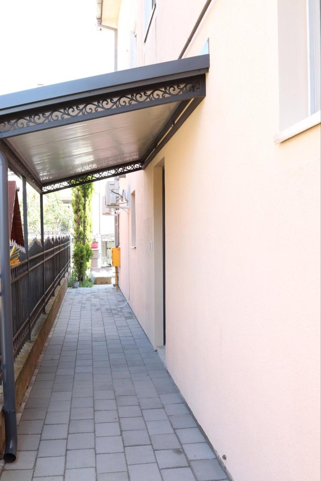 Apartmani Happy House Surčin Exterior foto